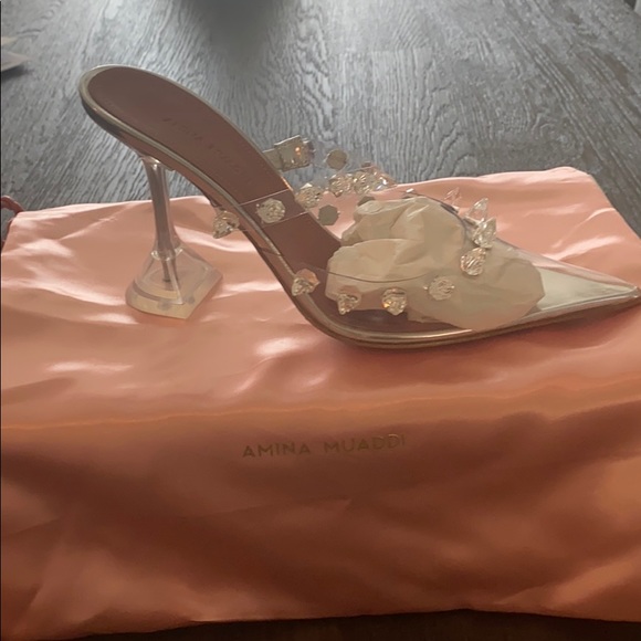 Shoes - Picture 2 of 5